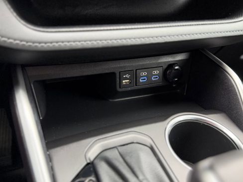 Used 2022 Toyota Highlander XLE image 24