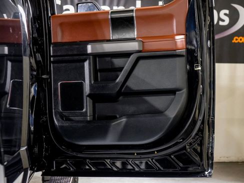 Used 2018 Ford F250 Platinum w/ Platinum Ultimate Package image 40