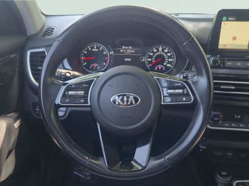 Used 2021 Kia Seltos SX w/ SX Sunroof Package AWD/4WD image 14