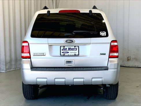 Used 2011 Ford Escape XLT image 4