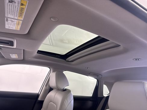 Certified 2024 Honda HR-V EX-L image 18