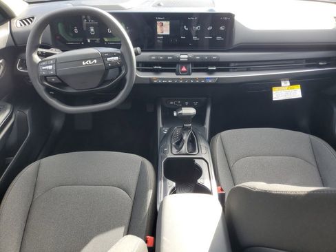 Used 2025 Kia K4 LXS image 9