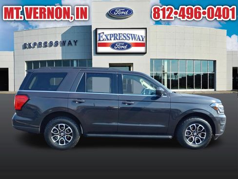 Used 2024 Ford Expedition XLT RWD image 6