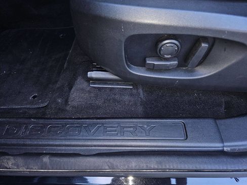 Used 2019 Land Rover Discovery Sport HSE image 5