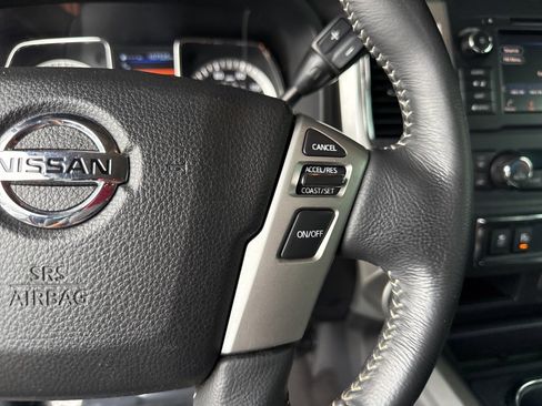 Used 2019 Nissan Titan PRO-4X image 30