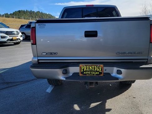 Used 2003 Chevrolet S10 Pickup LS image 6