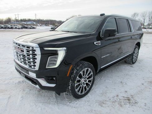 New 2026 GMC Yukon XL Denali w/ Sun & Power Step Package image 9