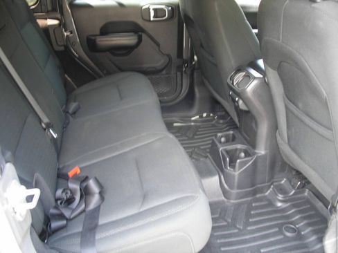 Used 2021 Jeep Wrangler Unlimited Sport AWD/4WD image 7