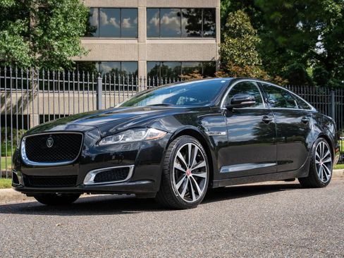 Used 2019 Jaguar XJ L Supercharged RWD image 1