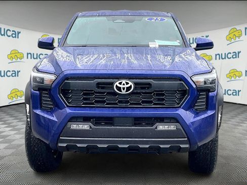 Certified 2025 Toyota Tacoma TRD Off-Road image 2