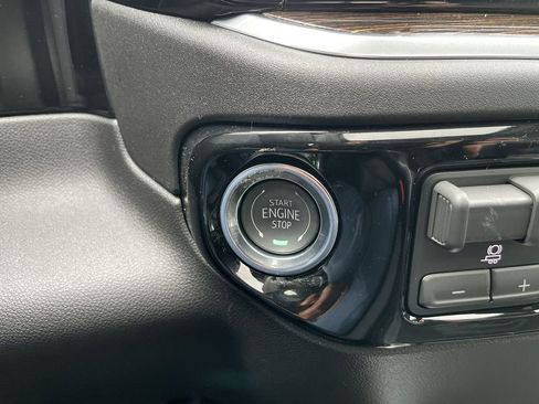 New 2026 GMC Sierra 1500 Elevation w/ Elevation Premium Package AWD/4WD image 17