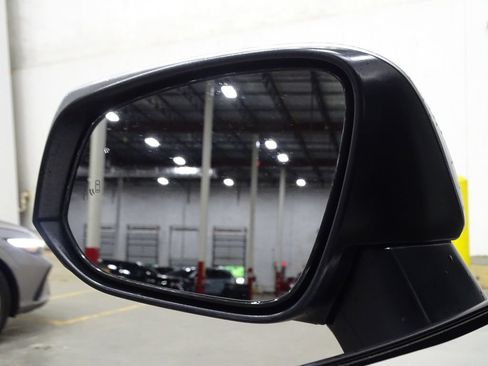 Used 2021 Toyota RAV4 XLE w/ Convenience Package FWD image 41