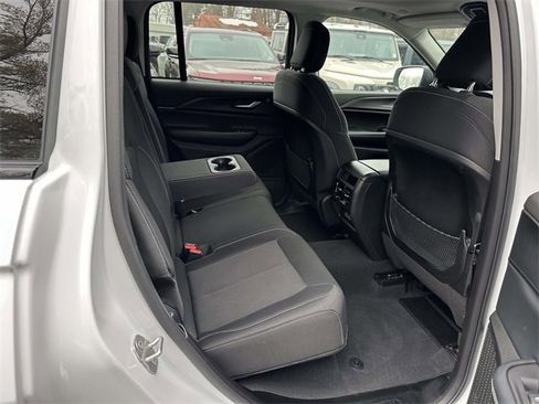 Certified 2024 Jeep Grand Cherokee Laredo X image 22