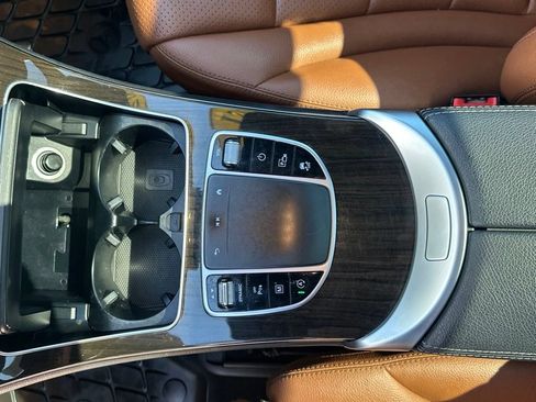 Used 2021 Mercedes-Benz GLC 300 4MATIC image 32