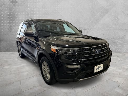 Used 2022 Ford Explorer XLT w/ Equipment Group 202A RWD image 1