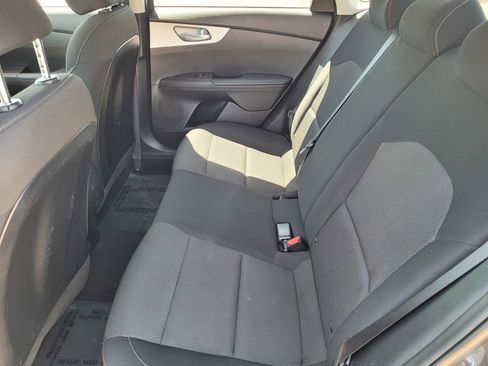 Used 2024 Kia Forte LXS w/ LXS Technology Package FWD image 8