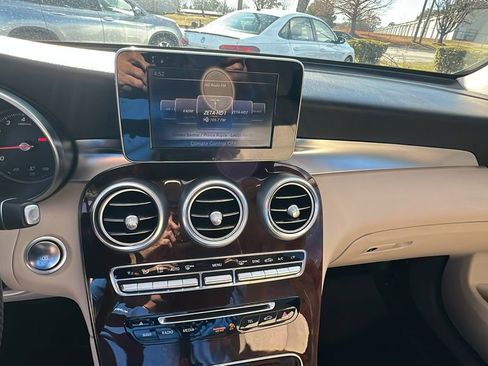 Used 2017 Mercedes-Benz GLC 300 image 27