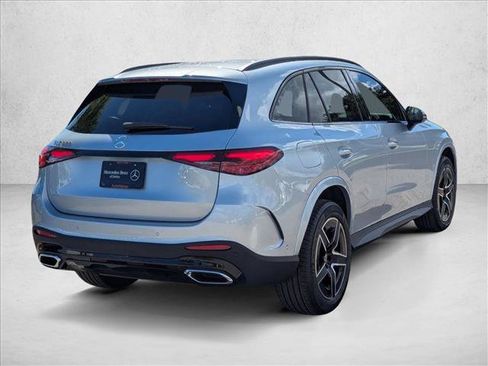 Used 2026 Mercedes-Benz GLC 300 image 2