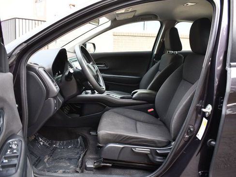 Used 2018 Honda HR-V LX image 29