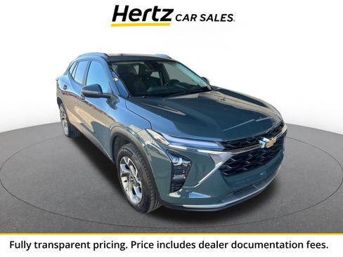 Used 2025 Chevrolet Trax LT w/ LT Convenience Package FWD image 1