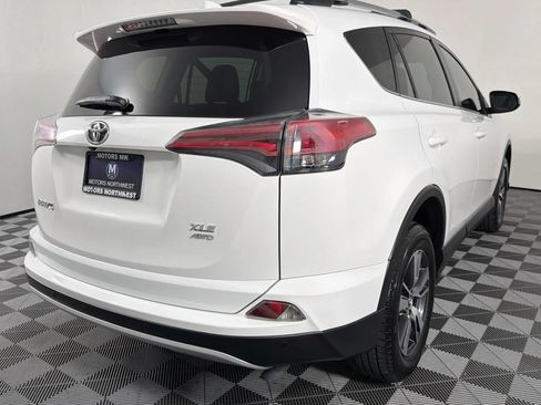Used 2017 Toyota RAV4 XLE AWD/4WD image 24