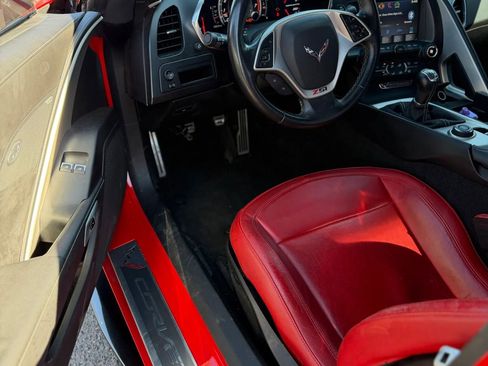 Used 2015 Chevrolet Corvette Stingray Coupe image 7