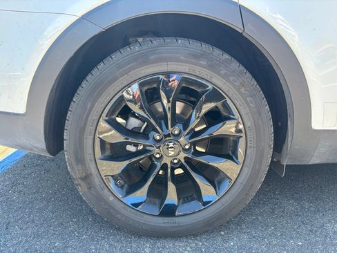 Used 2019 Kia Sorento AWD V6 image 6