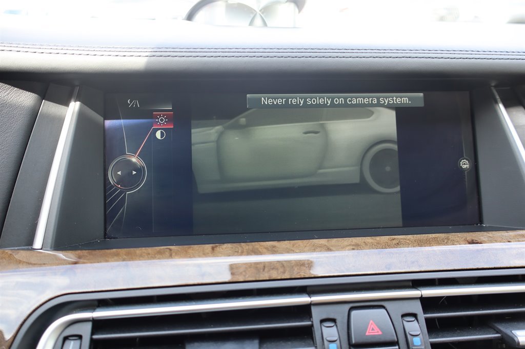 Used 2013 BMW 750i RWD image 30
