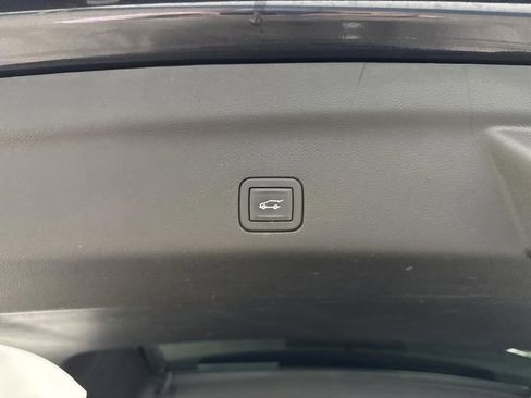 Used 2023 Cadillac Escalade Sport w/ Touring Package image 18