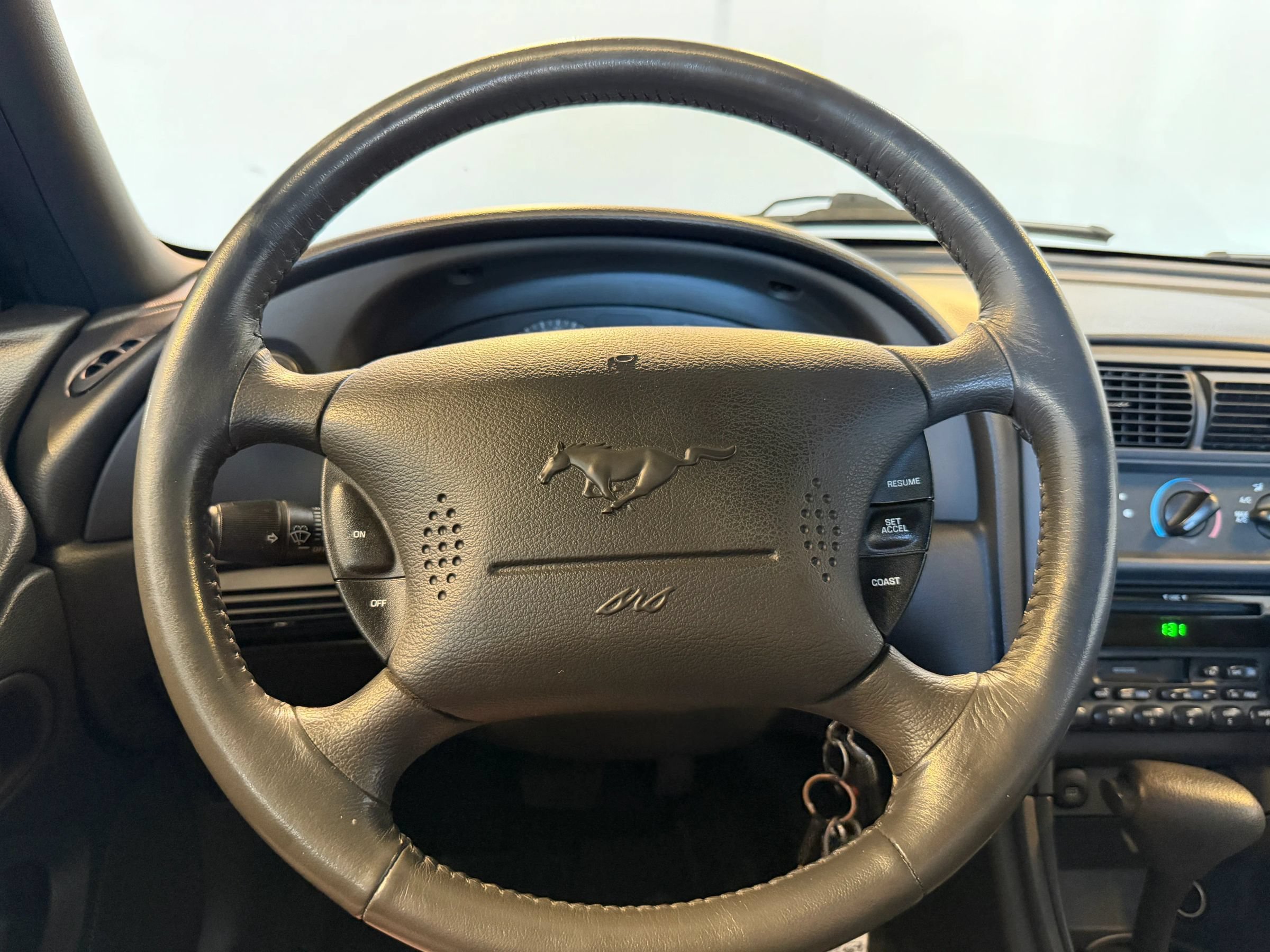 Used 2001 Ford Mustang GT RWD image 12