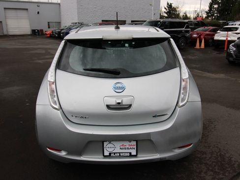 Used 2016 Nissan Leaf SV image 4