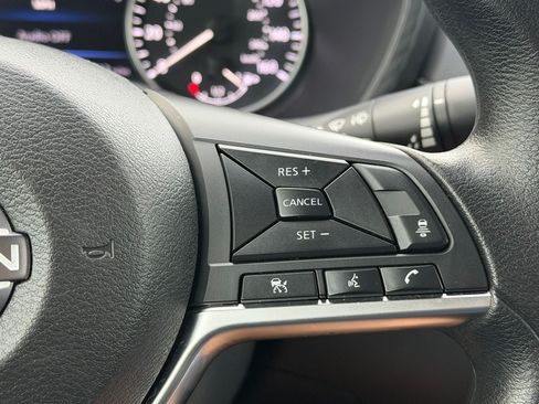 Certified 2024 Nissan Sentra SV FWD image 20