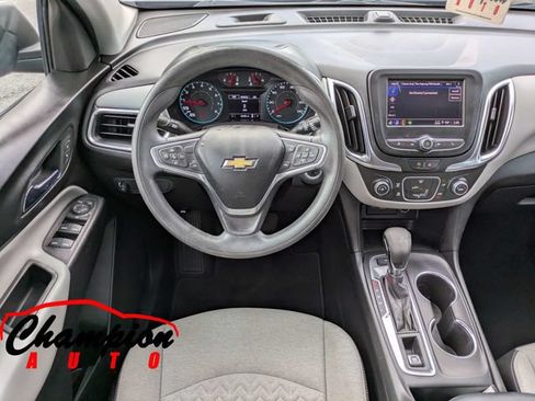 Used 2022 Chevrolet Equinox LS AWD/4WD image 19