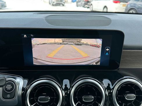 Used 2026 Mercedes-Benz GLB 250 4MATIC image 29