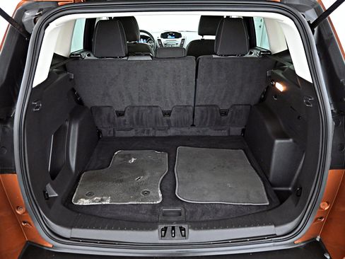 Used 2017 Ford Escape SE w/ SE Cold Weather Package image 27