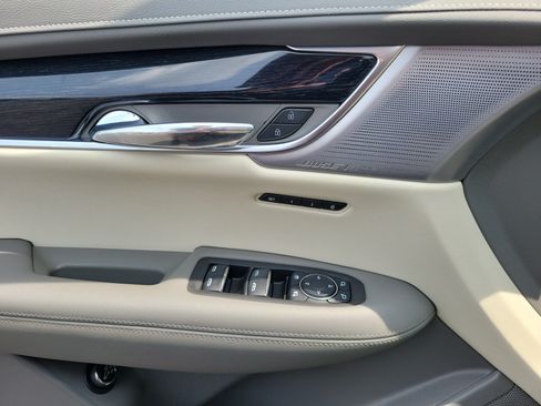 Used 2025 Cadillac XT6 Premium Luxury w/ LPO, Floor Liner Package AWD/4WD image 17