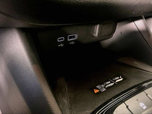 Used 2025 Buick Envista Sport Touring w/ Convenience I Package FWD image 27