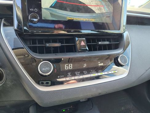 Used 2025 Toyota Corolla LE w/ LE Premium Package FWD image 15