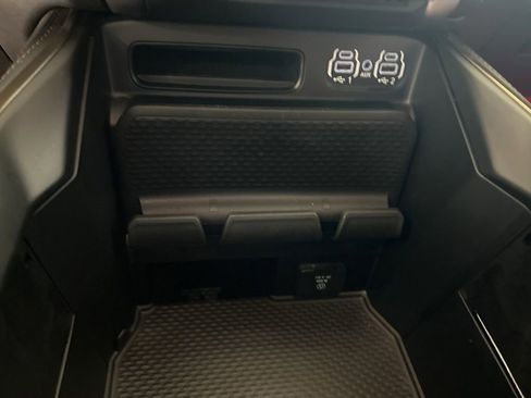 Used 2023 RAM 2500 Limited AWD/4WD image 54
