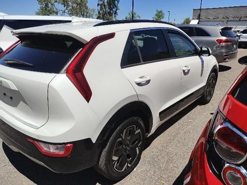 Used 2023 Kia Niro Wind FWD image 10