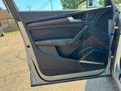 Used 2018 Audi Q5 2.0T Premium Plus w/ Premium Plus Package AWD/4WD image 27