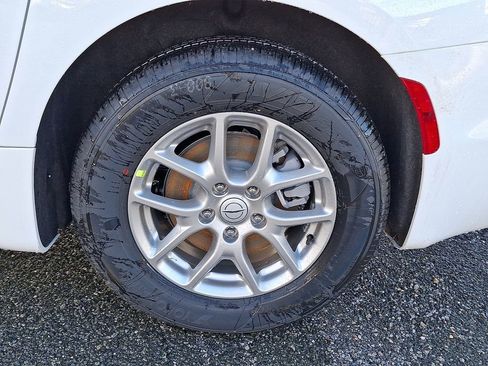 New 2026 Chrysler Pacifica Select image 8