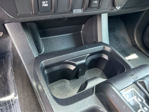Used 2022 Toyota Tacoma SR RWD image 26