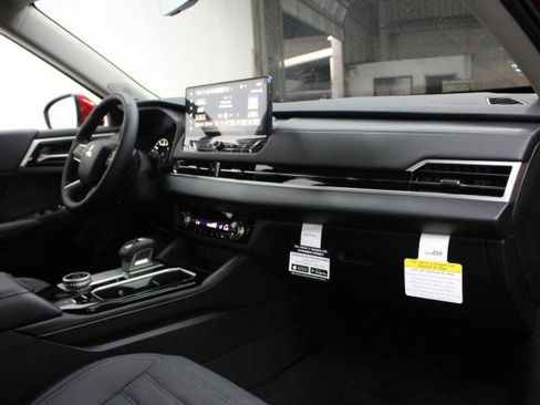 New 2026 Mitsubishi Outlander SE image 17