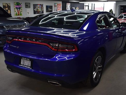 Used 2019 Dodge Charger SXT w/ Cold Weather Package image 5