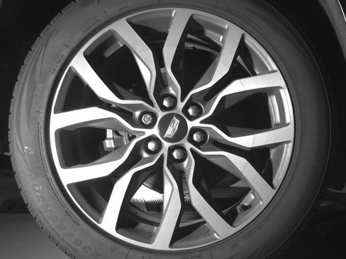 Certified 2025 Cadillac XT6 Sport w/ LPO, Floor Liner Package AWD/4WD image 12