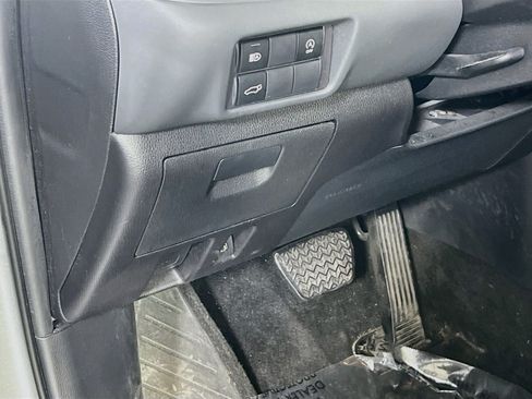 Used 2023 Toyota Highlander XSE AWD/4WD image 10