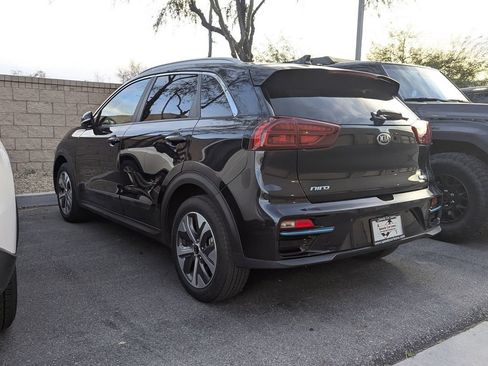 Used 2021 Kia Niro EX Premium image 6
