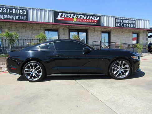 Used 2016 Ford Mustang GT Premium w/ Equipment Group 401A RWD image 5