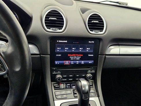 Used 2018 Porsche 718 Boxster S image 18